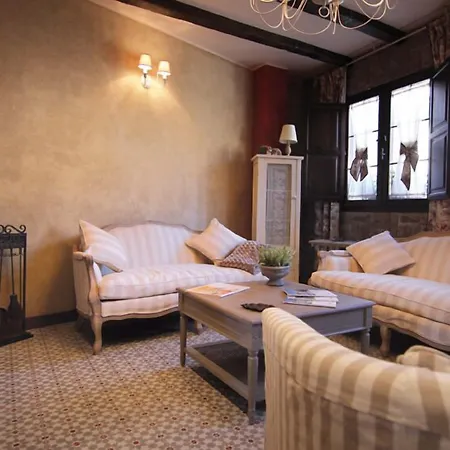 מלון Rural La Tenada 3*