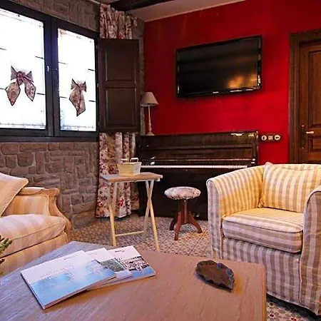 Rural La Tenada Hotel Carcedo de Burgos
