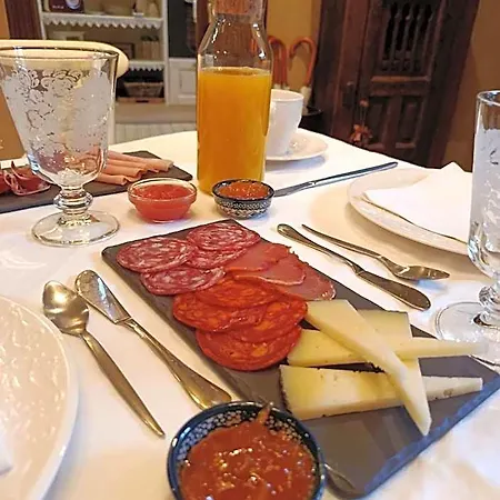 Hotel Rural La Tenada